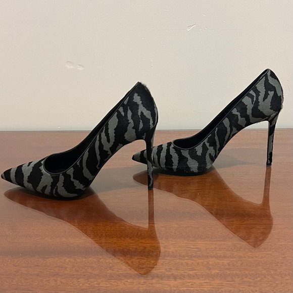 NIB Michael Kors Collection Gretel Tiger Calf Hair Pump - Picture 10 of 16